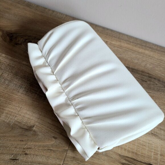 Beige vintage shoulder bag/clutch. - Picture 2 of 9